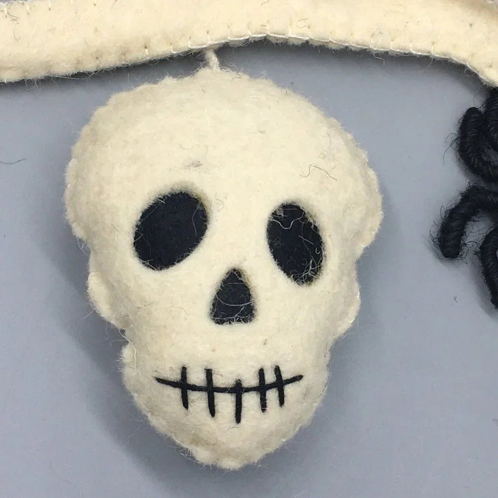 Toil and Trouble Halloween Felt Yarn Spider Skull Bones Garland 6 Ft Spooky NEW